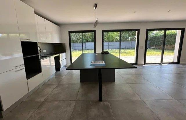 House 138m² on a plot of 590m², terrace, garden and garage