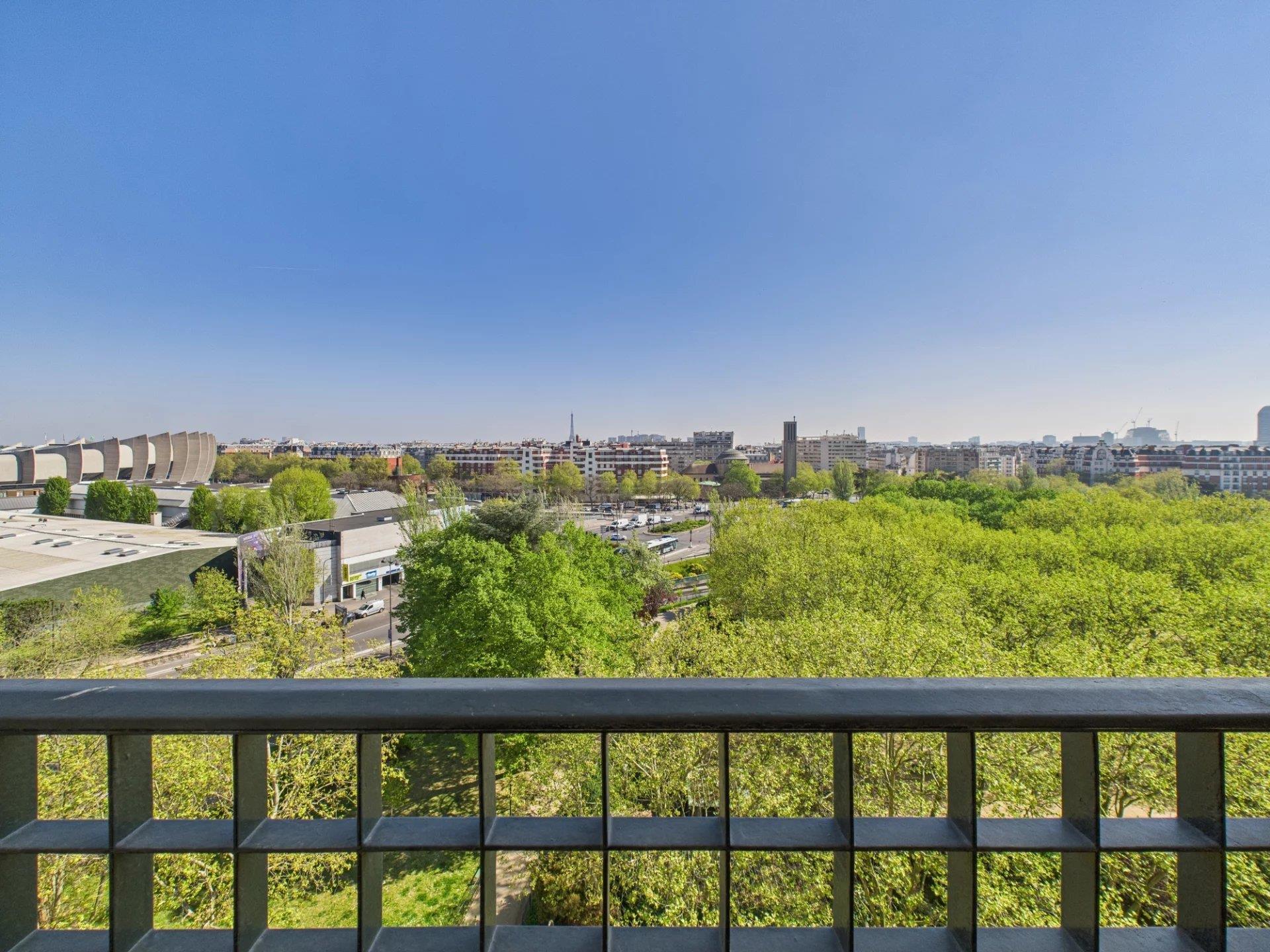 Family apartment in a quality condominium