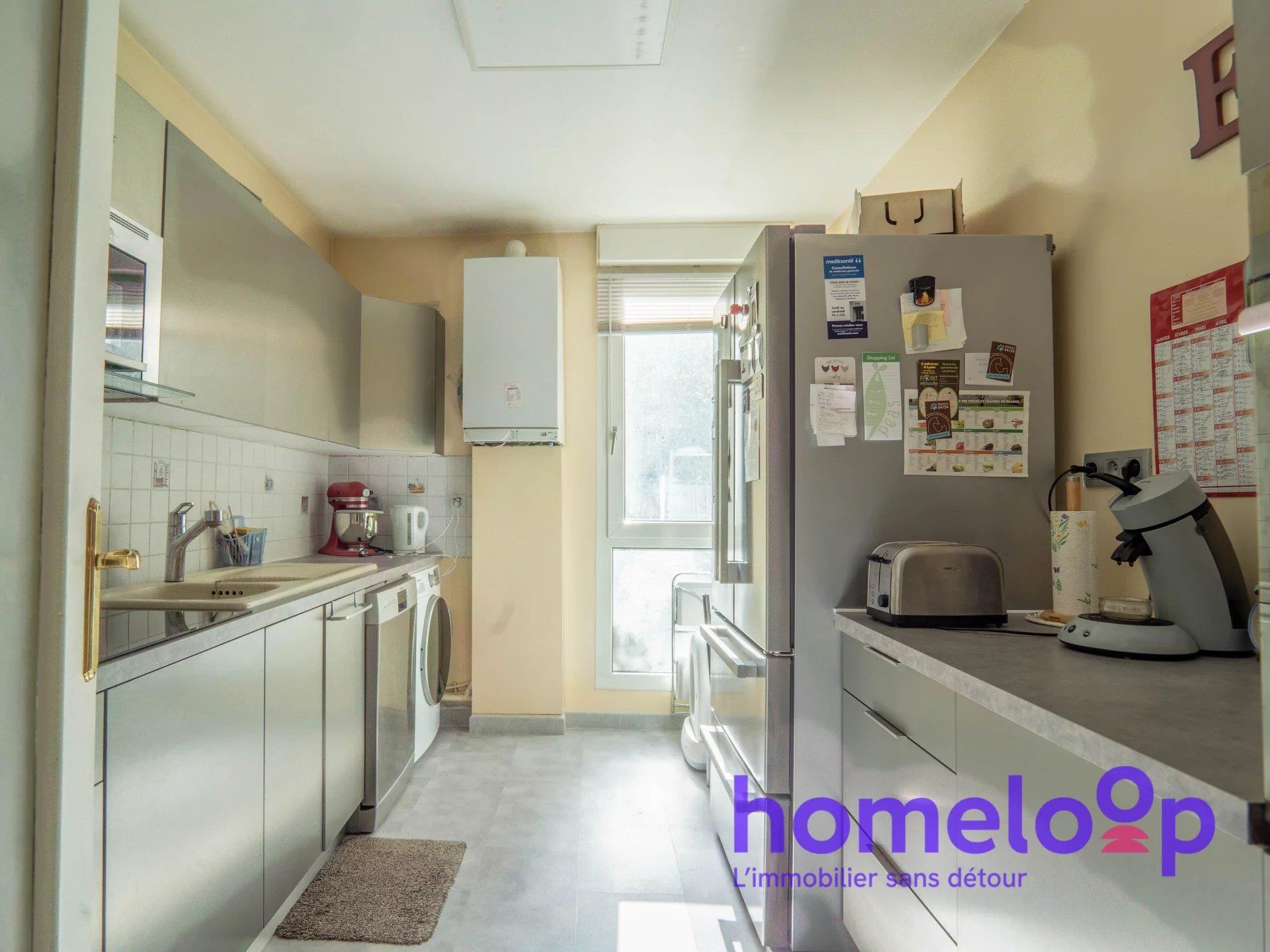 Exclusive to Lyon 3 - Etienne Richerand! T4 crossing - 80 m² - Balcony, parking and cellar