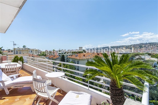 Exceptional 2 bedrooms apartment in Cimiez - Panoramic view and spacious terrace