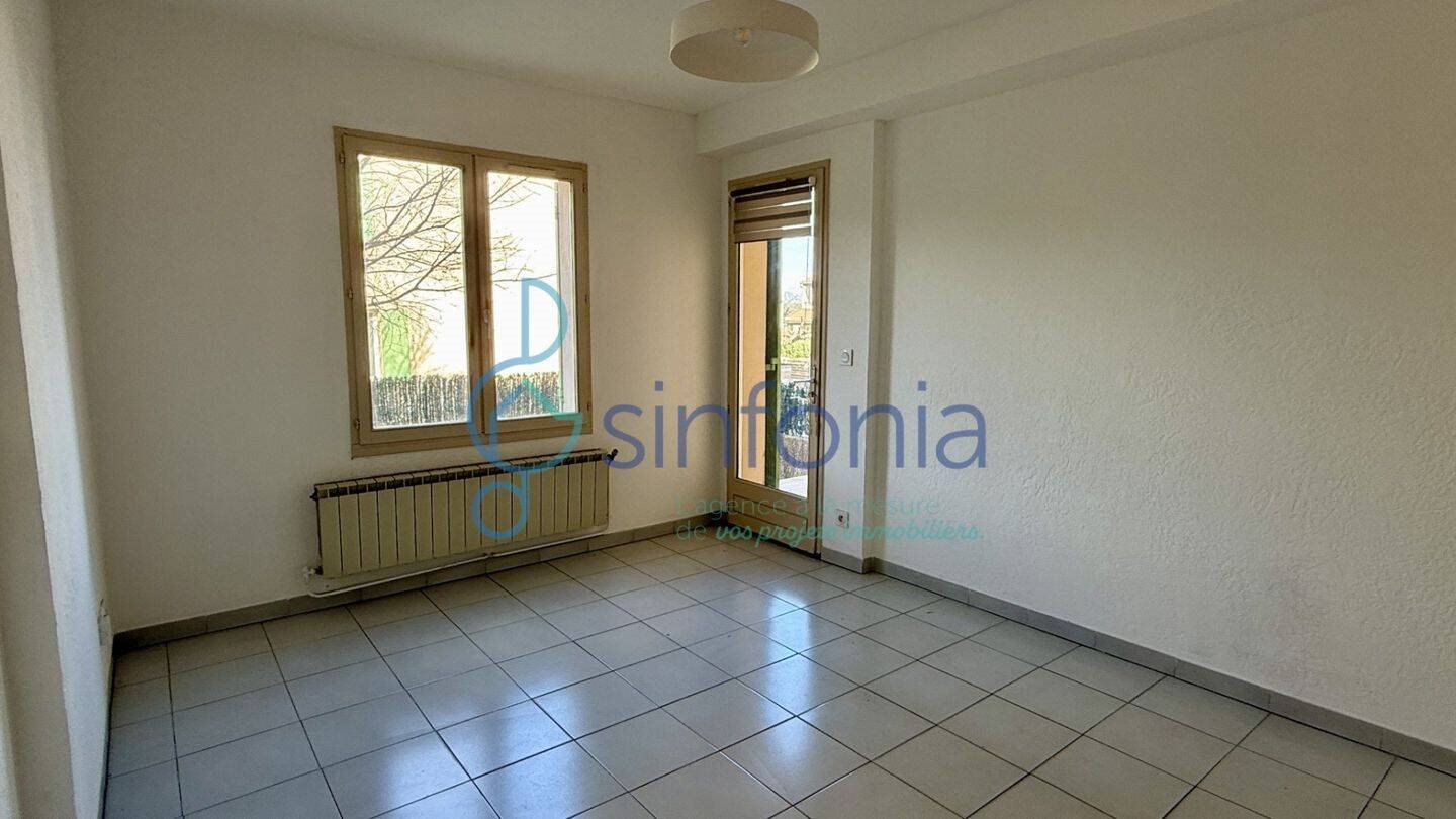 Appartement à louer, 38m², Uzès