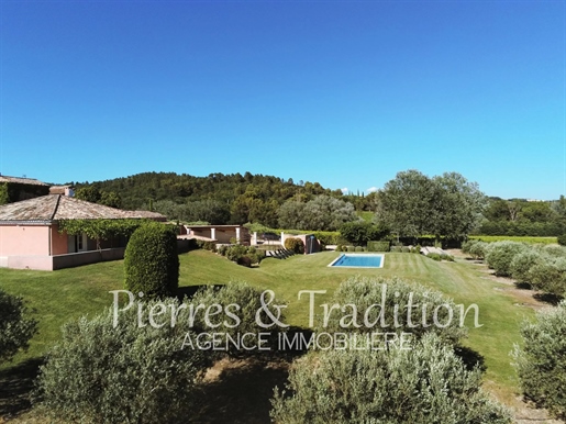 Roussillon, renovated stone property with panoramic views over 2 hectares of land planted with olive