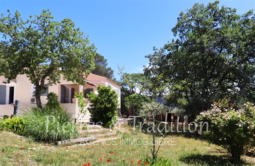 Provence, Luberon, beautiful house with view
