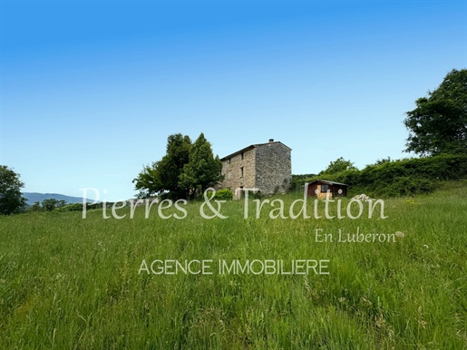 Sainte-Croix-À-Lauze, magnificent Provencal farmhouse with swimming pool and land