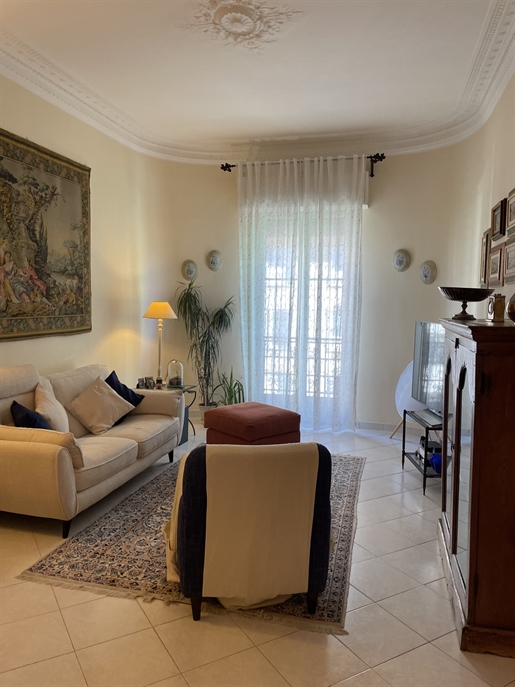 Compra: Apartamento (06500)