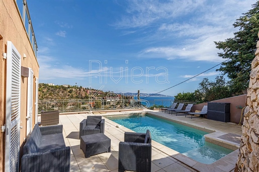 Contemporary villa in a domain, wonderful sea view, pool, in Théoule-sur-Mer