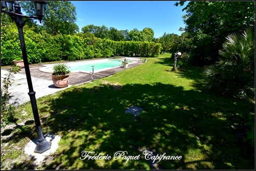 Dpt Charente Maritime (17), à vendre Proche Cognac, maison 125m² avec piscine, cabanon sur 2212m² de
