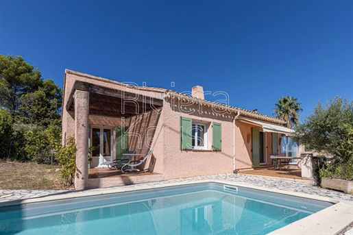 Lovely villa with pool, walking distance to the village centre, in Flayosc