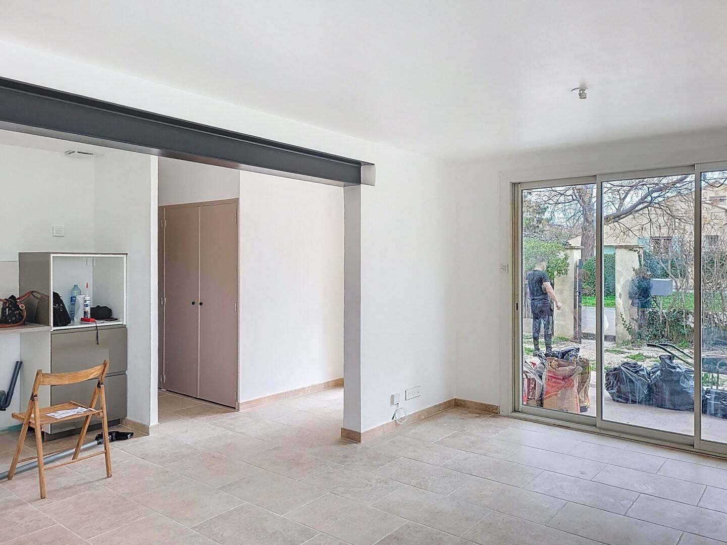 Maison à louer, 75m², Mazan