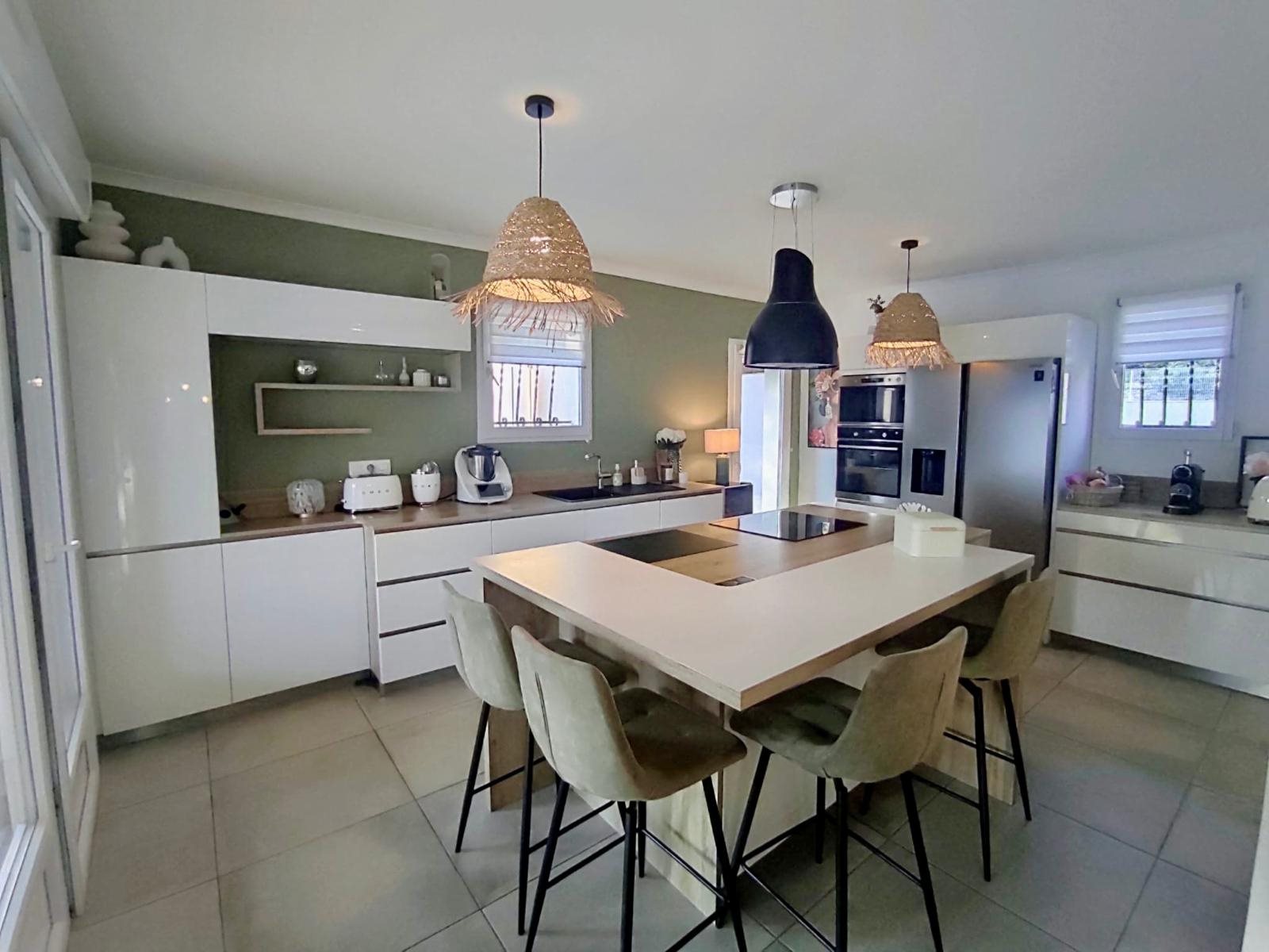 Maison à vendre, 183m², Saint-Privat-des-Vieux