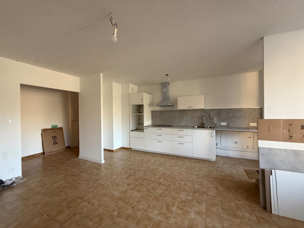 Appartement à louer, 79m², Martigues