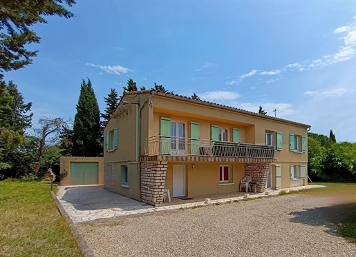 Maison située à deux pas de la place aux herbes