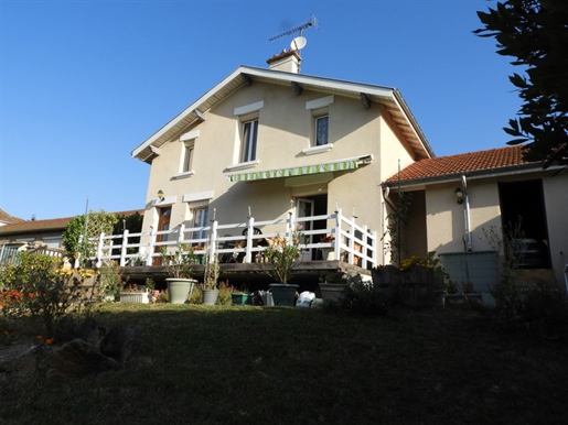 Paviljoen met tuin en garage 63550 Saint-Remy-Sur-Durolle