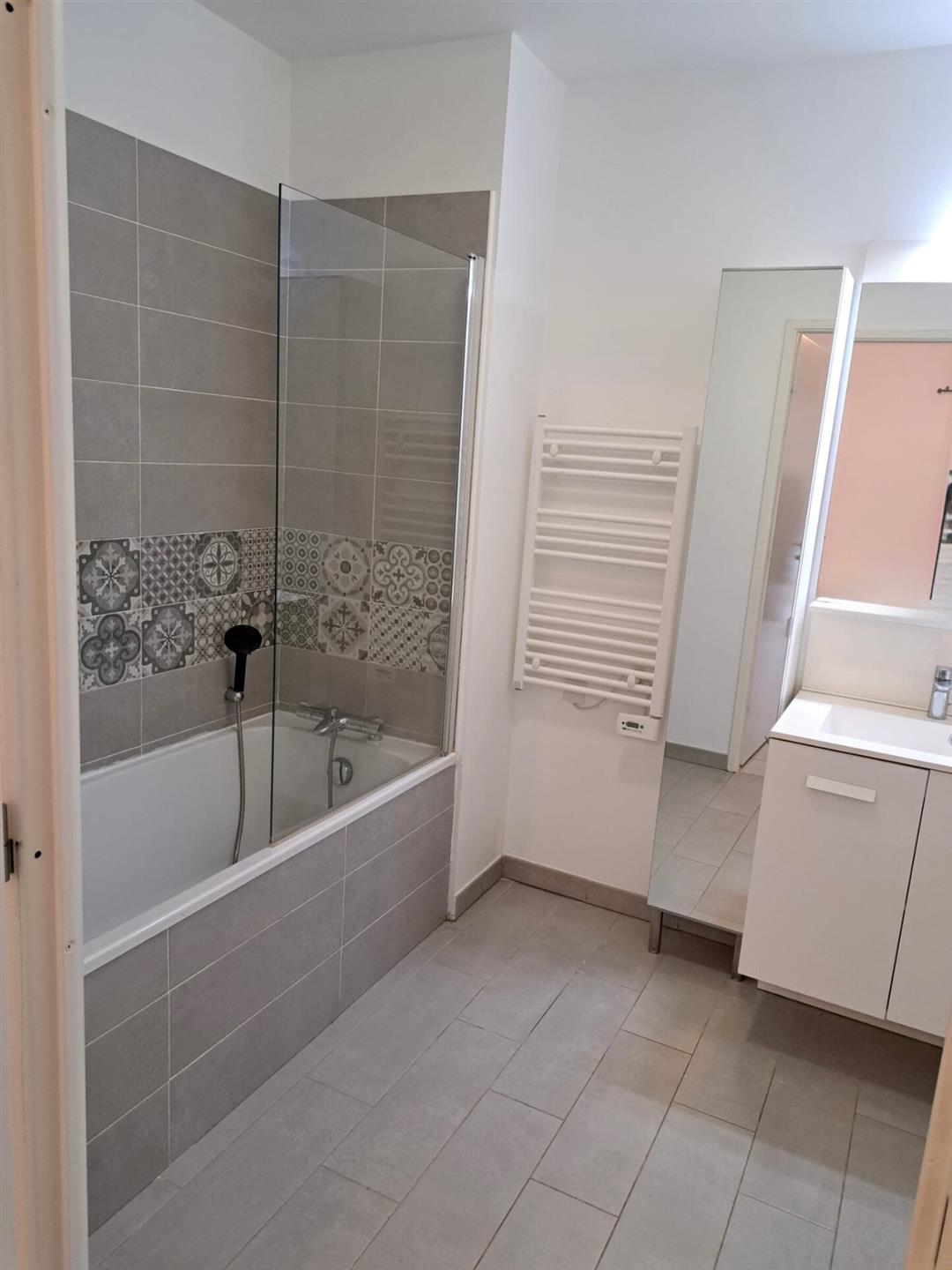 Maison à louer, 37m², La Londe-les-Maures