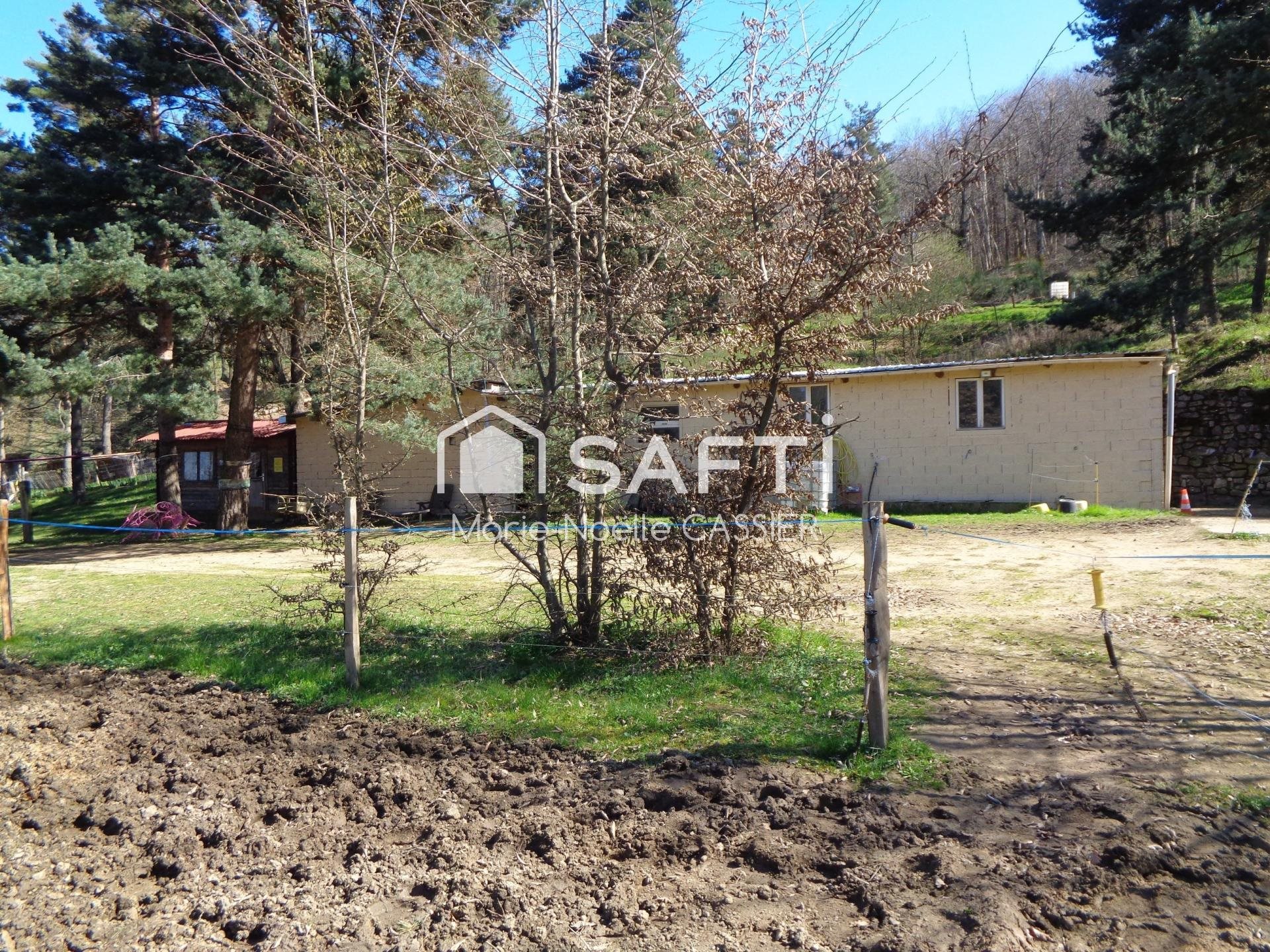 Maison à vendre, 110m², Alboussière