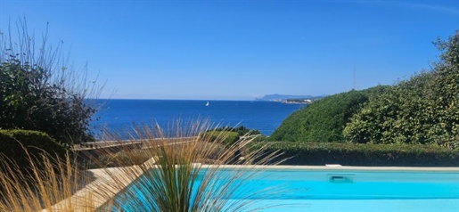 Sanary Sur Mer, Villa D'architecte- Les Pieds Dans L'eau- Vue Panoramique
