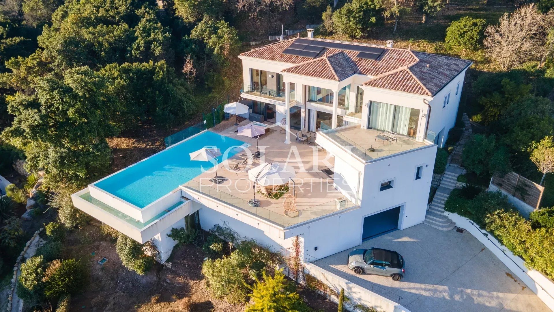 Maison à louer, 300m², Mandelieu-la-Napoule