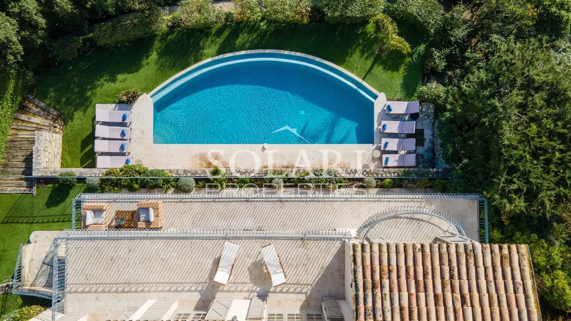 Maison à louer, 240m², Mandelieu-la-Napoule