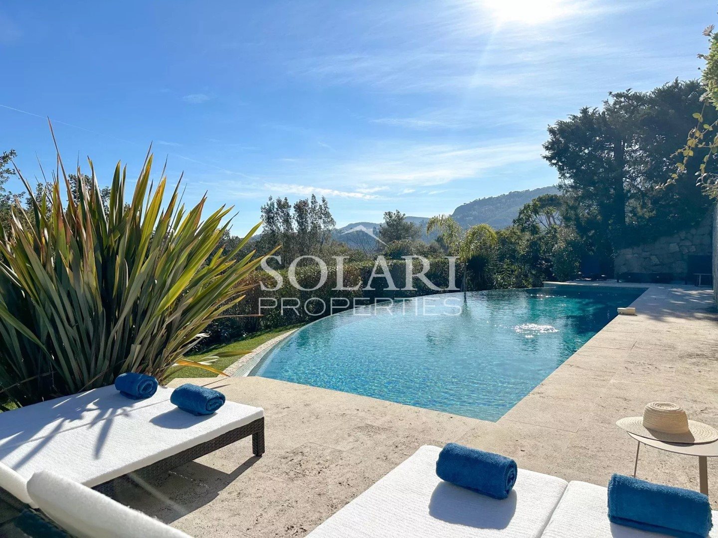 Maison à louer, 240m², Mandelieu-la-Napoule