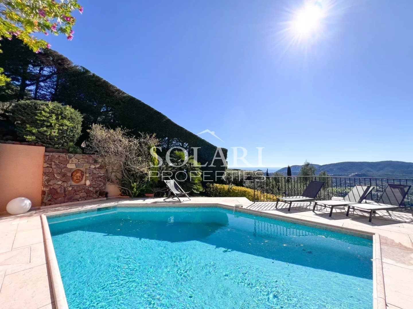 Maison à louer, 290m², Mandelieu-la-Napoule
