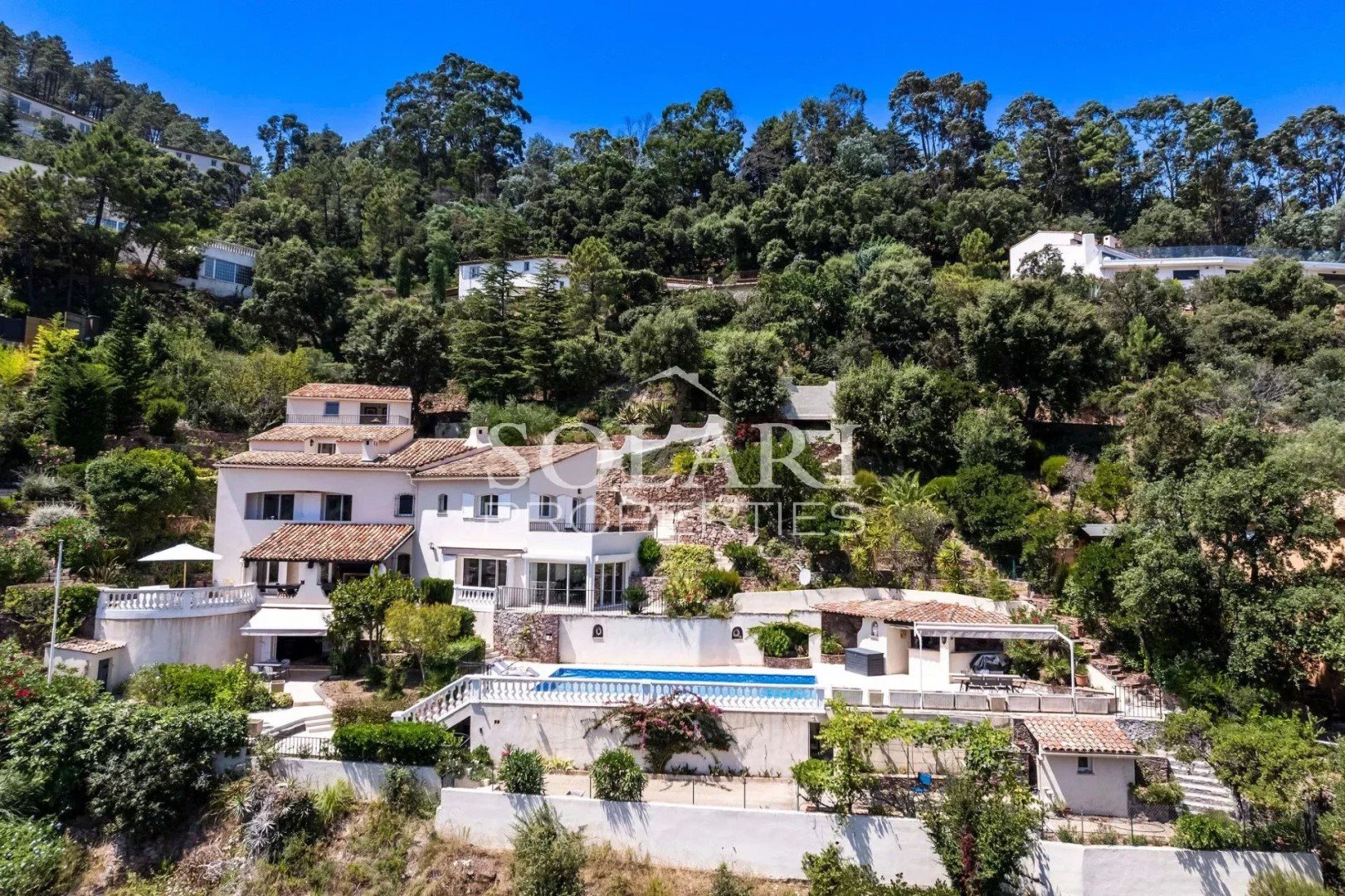 Maison à louer, 300m², Mandelieu-la-Napoule