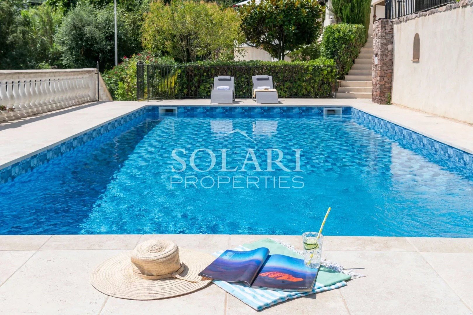 Maison à louer, 300m², Mandelieu-la-Napoule