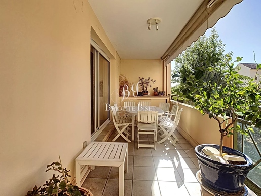 Apartment for sale in Sainte Maxime city center