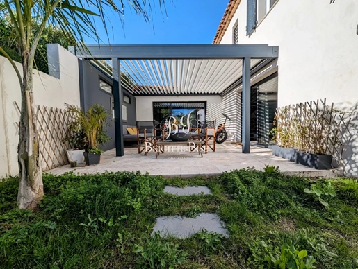 Villa moderne à vendre à Sainte Maxime proche plage