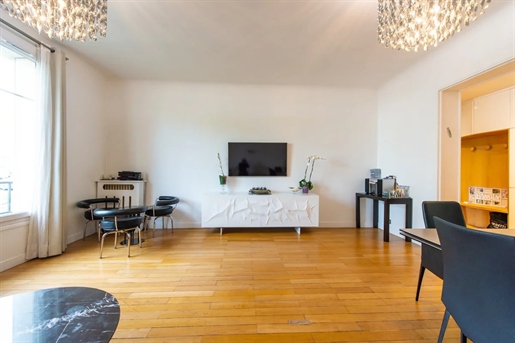 Neuilly - Général Koenig - 3 Bedroom Family Apartment