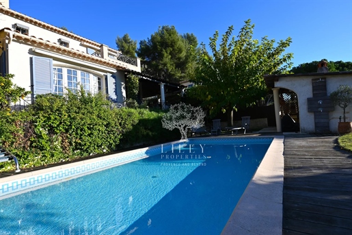 Menton area - Lovely villa with swimming pool