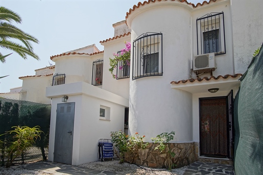 Compra: Casa (03700)