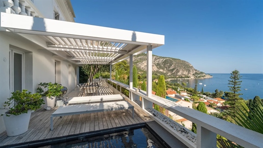 Eze, Architect-Designed Villa with Panoramic View