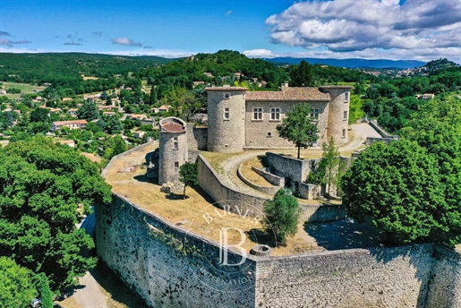 Mane - Haute Provence - Schloss aus dem 12. Jahrhundert