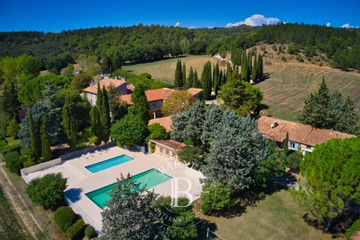 Large Estate in Provence Verte