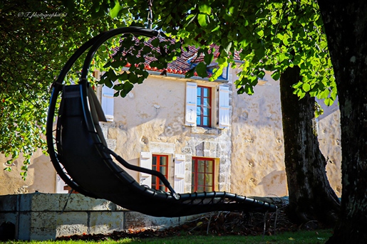Prachtig stenen huis in de buurt van Mareuil in de Périgord