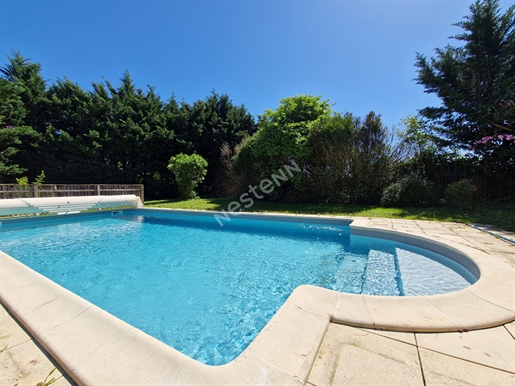 Magnifique maison périgourdine située à Mareuil avec piscine et terrain de tennis