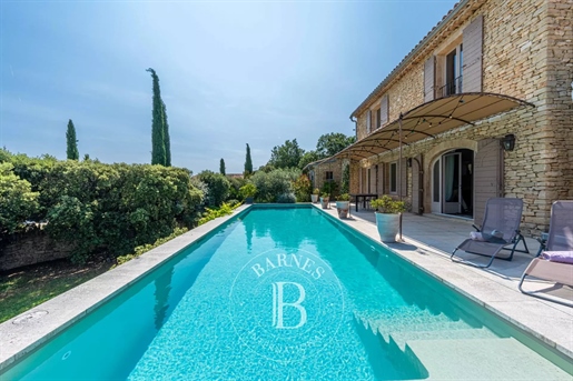 Gordes - Stone house with swimming pool and view