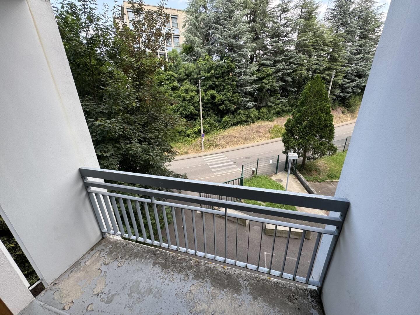 Maison à louer, 28m², Saint-Etienne