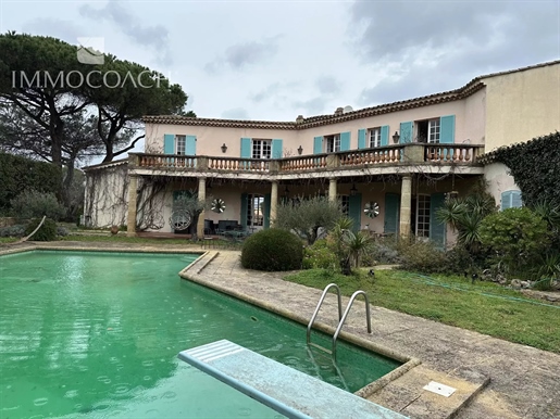 Exceptional property to renovate - center of Saint-Tropez