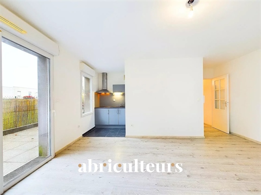 Appartement 2 pièces de 42 m2 avec parking et terrasse à Nantes, Boulevard des Poilus