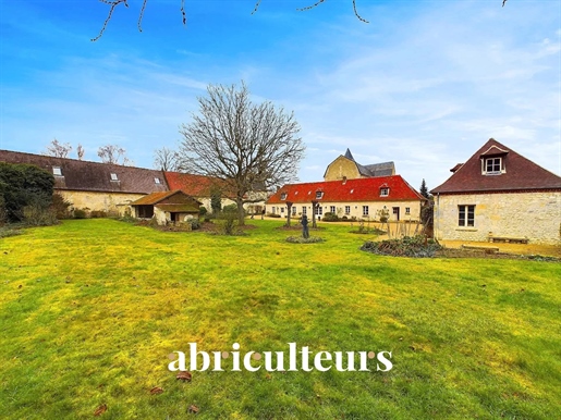 Wonderful Farmhouse of 350m² with Vast Land of about 5000m² - Arsy 60190