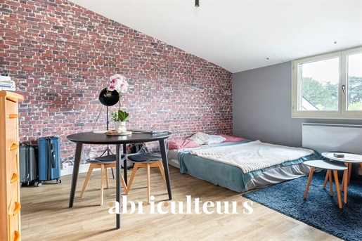 T1 apartment of 32 m2 - 4th and last floor of a building for sale in Nantes - Saint-Clément