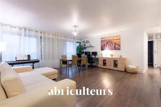 Courbevoie- Apartment- 3 Rooms- 2 Bedrooms- 80 M2- 515 000 €