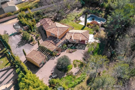 Villa provençale avec piscine sur Fayence
