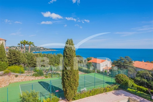 Sainte Maxime : Exceptional Apartement With Sea View