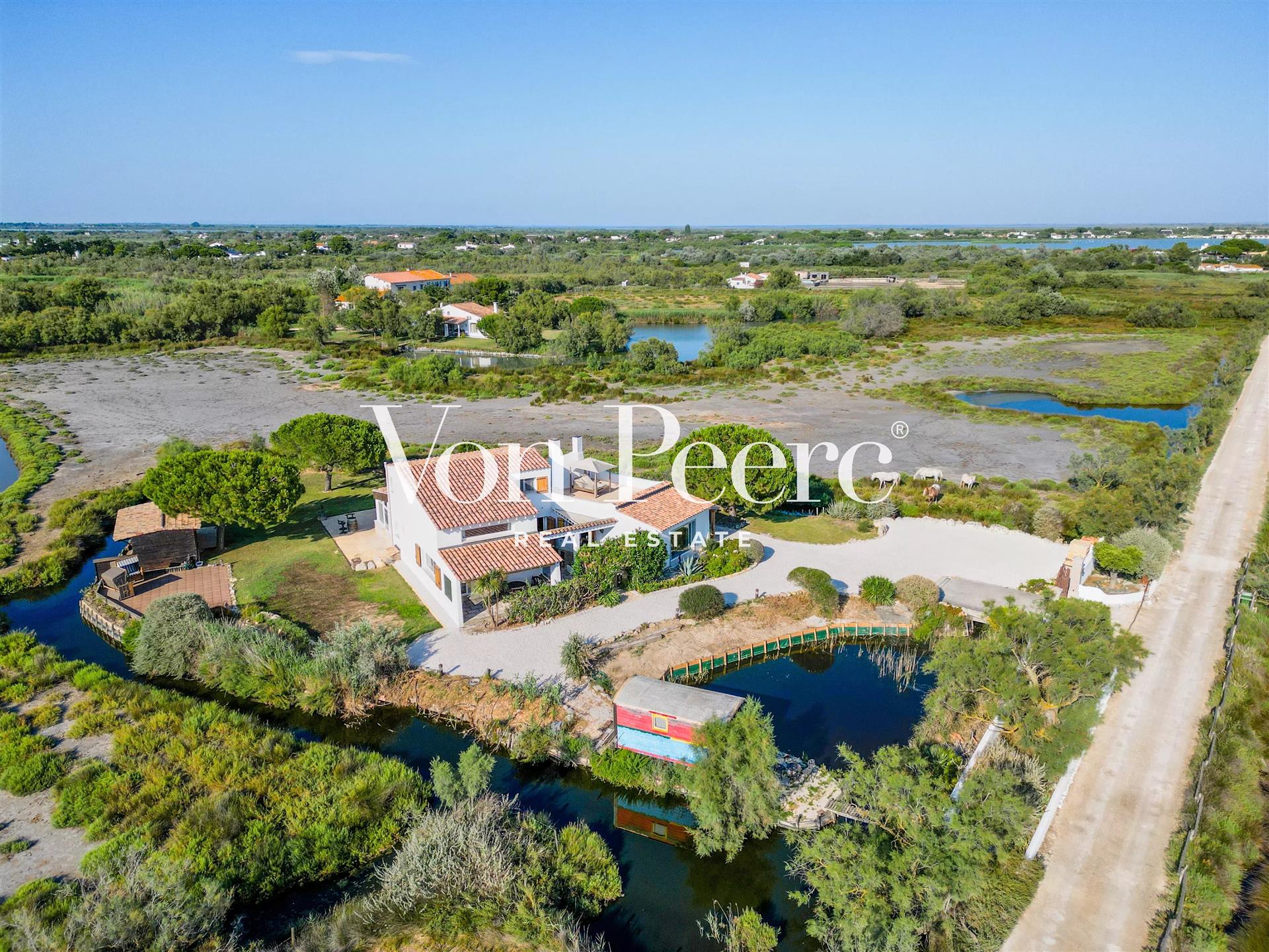 House in the heart of the Camargue