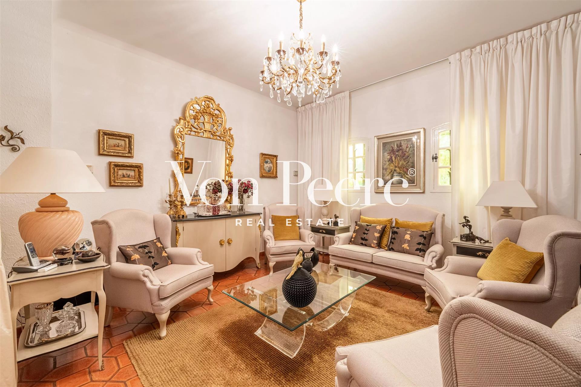 Compra: Vivenda (13520)