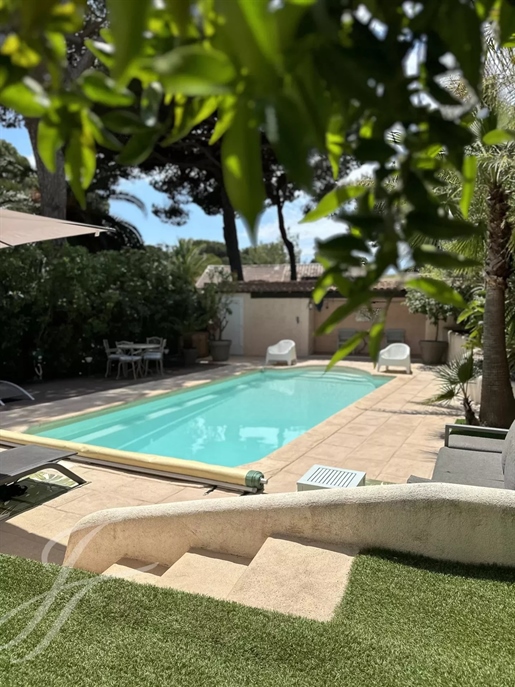 Villa in « Les Pesquiers » with studio and pool close the beach and the harbor
