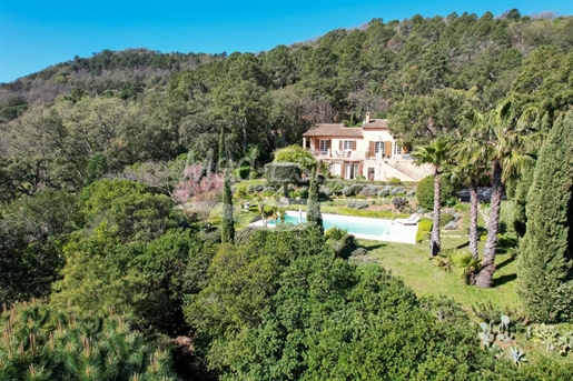 Charmante villa provençale avec belle vue dégagée
