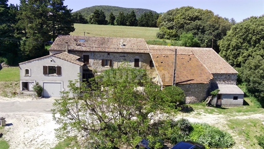 Old farmhouse to renovate on more than 4Ha of land...